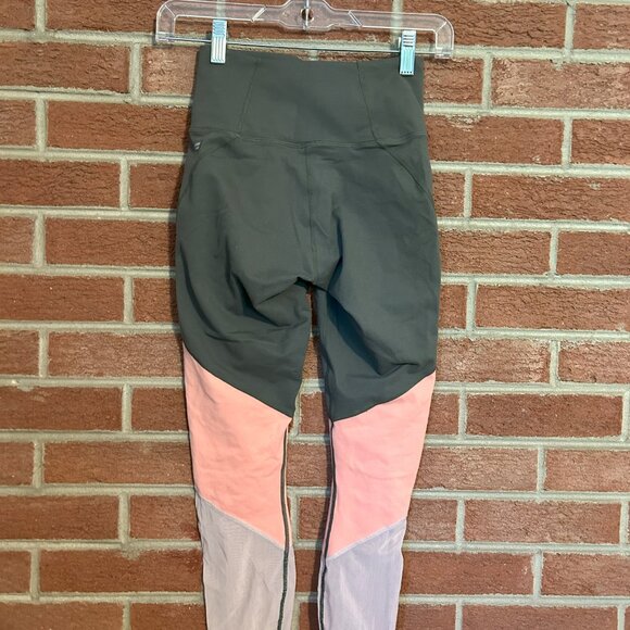 Fabletics Zone High-Waisted 7/8 - Picture 3 of 5